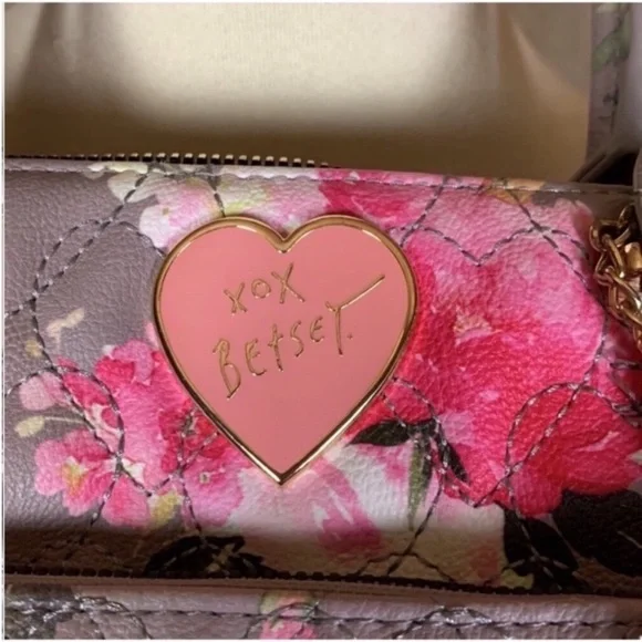 Betsey Johnson gray and pink floral print quilted satchel with crossbody strap - Picture 7 of 9